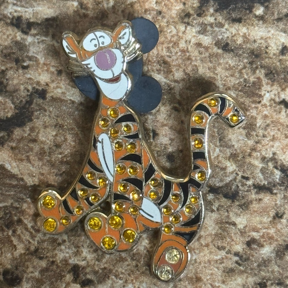 Disney Tigger pin 2008